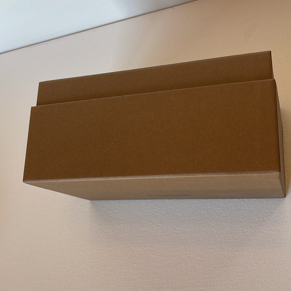 NIB BURBERRY SUNGLASSES 47-25-140 MADE IN ITALY - Picture 14 of 17